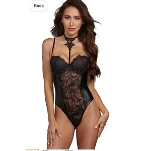 NWT Black Venise Lace faux leather Teddy Molded Underwire cups adjustable straps